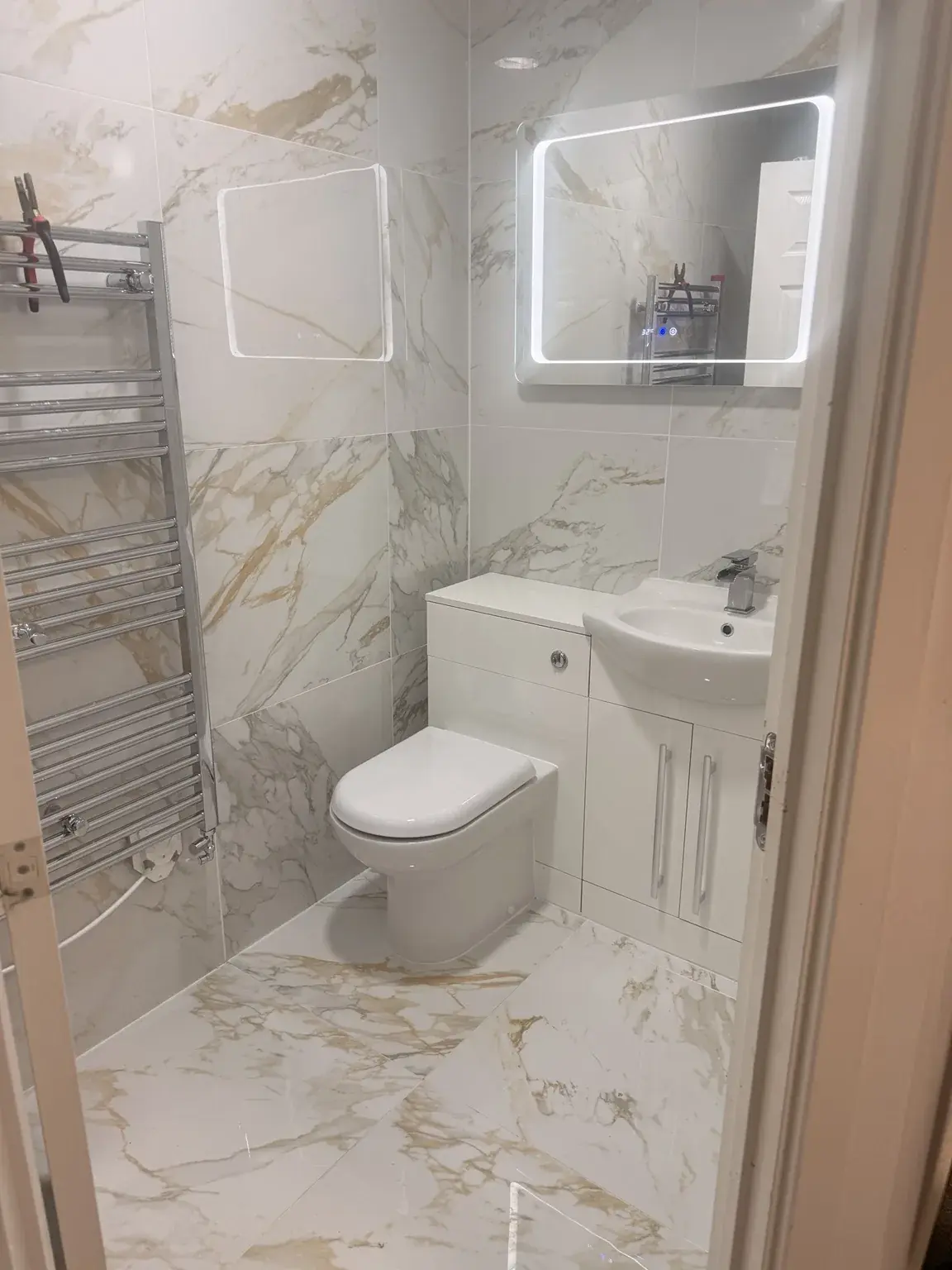 Luxury marble-effect suite